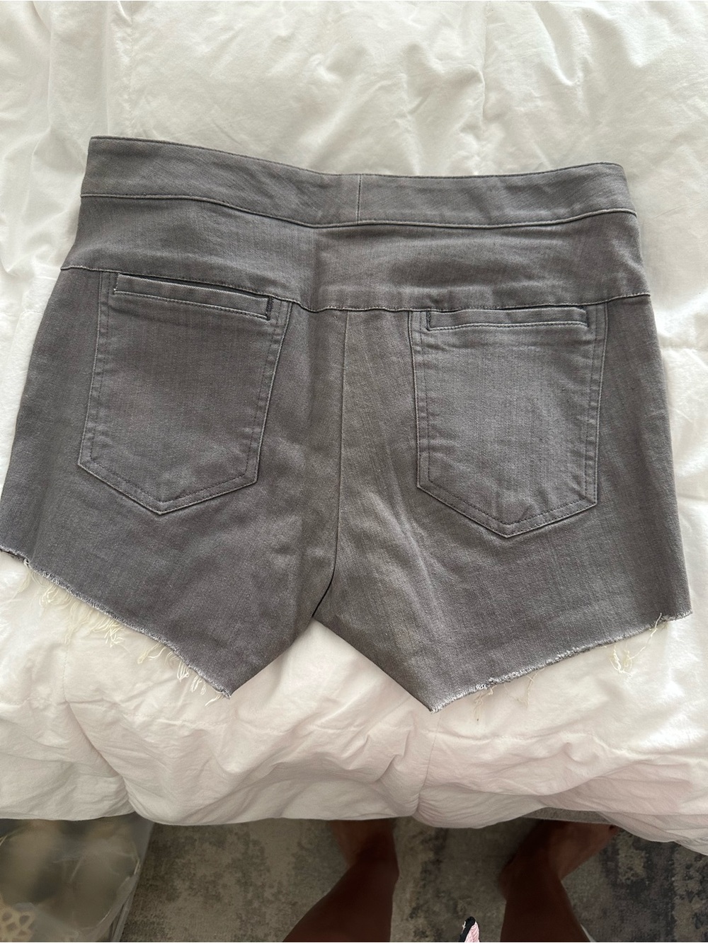 Veronica Beard Gray Frayed Hem Jean Shorts - Picture 3 of 4